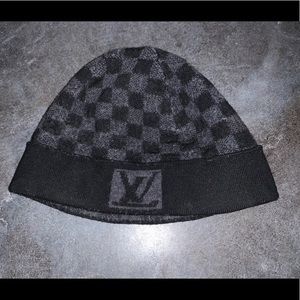 ✔️LOUIS VUITTON SKULL STYLE BEANIE